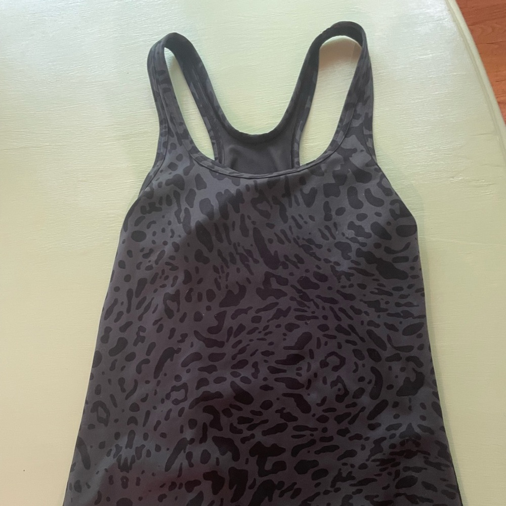 Lululemon tank top